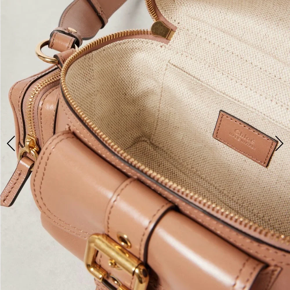 Chloé Small Camera Bag in shiny leather - Picture 5 of 11